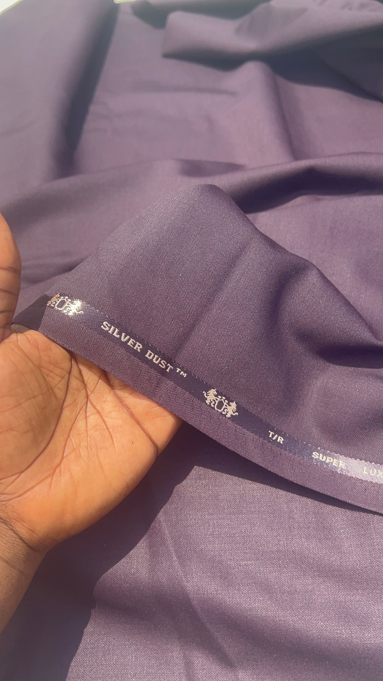 BURGUNDY SILVER DUST 